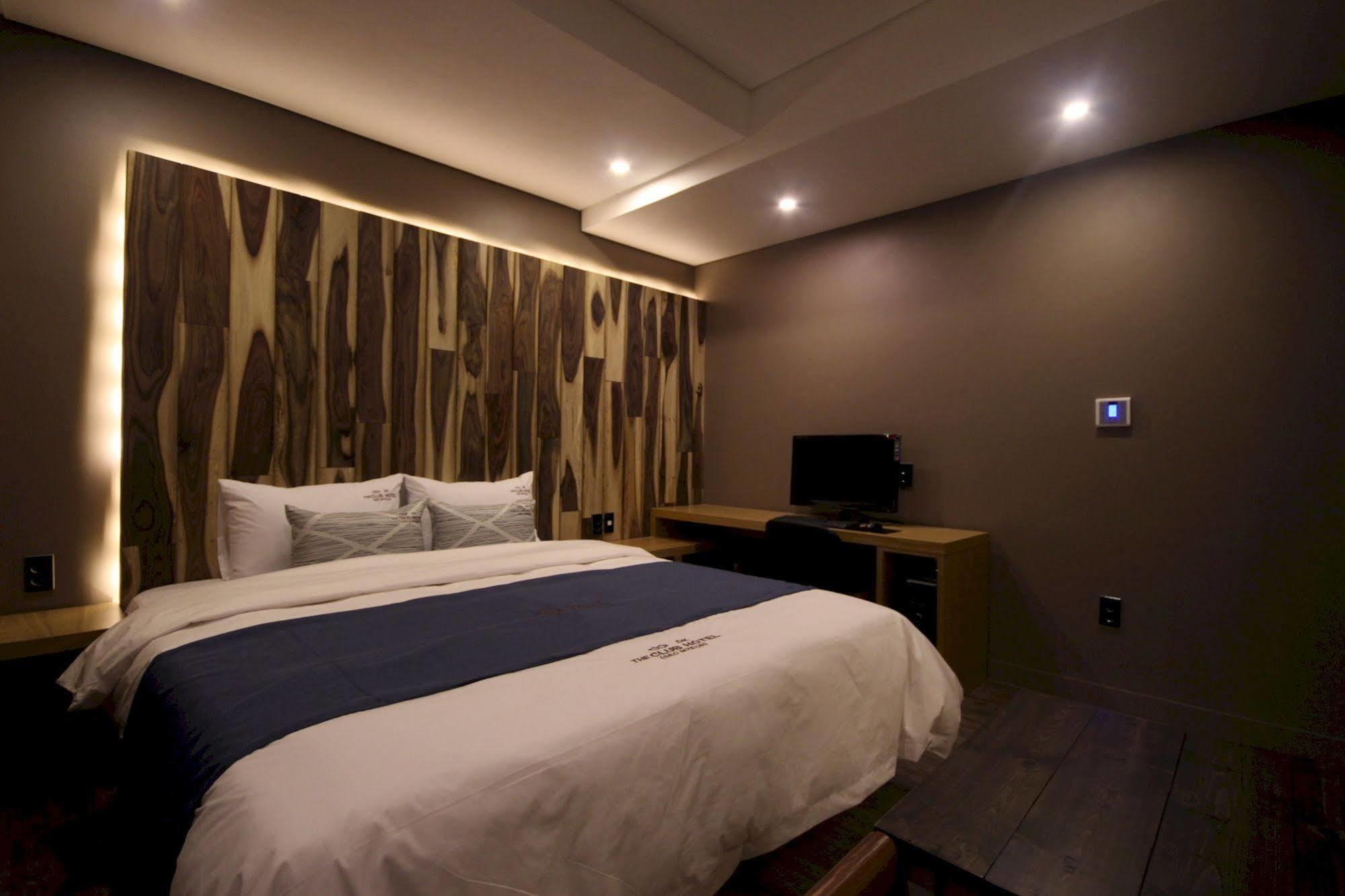 The Club Hotel Seomyeon Busan Exterior photo